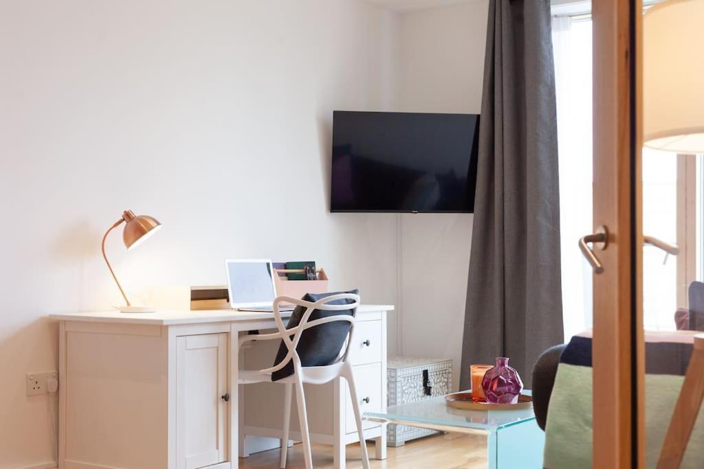 Oxfordshire Living - The Tolkien Apartment - Оксфорд Екстериор снимка