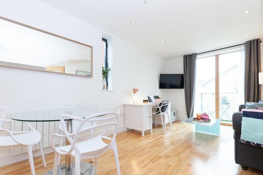 Oxfordshire Living - The Tolkien Apartment - Оксфорд Екстериор снимка