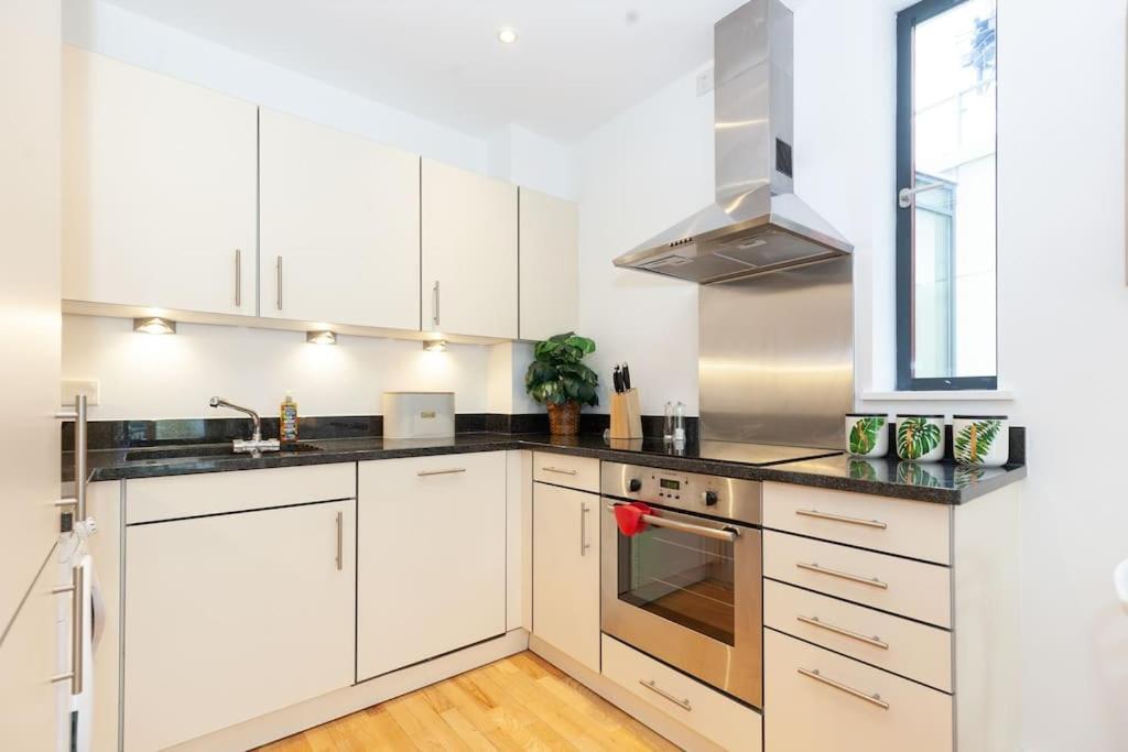 Oxfordshire Living - The Tolkien Apartment - Оксфорд Екстериор снимка